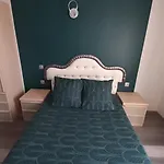 Chez Alice * מונטובן